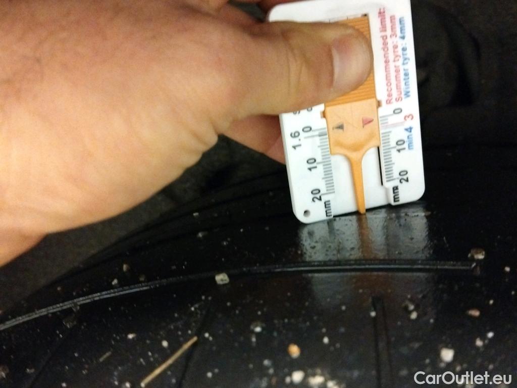  Audi  Q8 AUDI  / 2018 / 5P / todoterreno 50 TDI 210kW Black Line Plus quattro tip #9