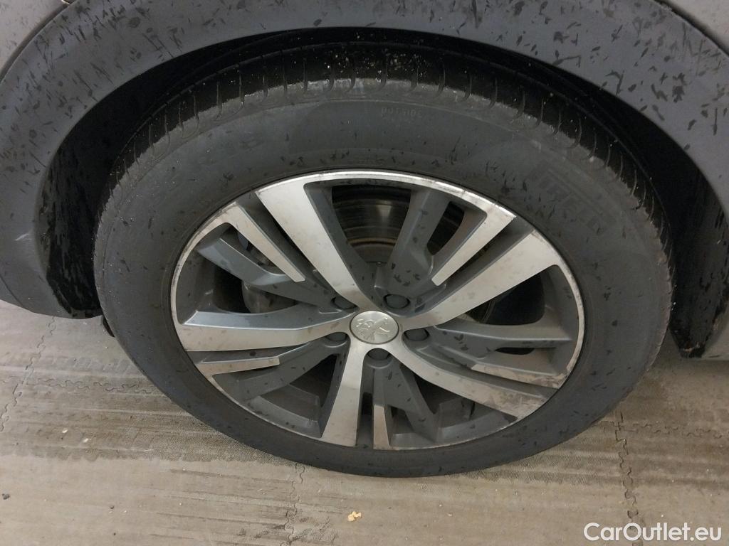  Peugeot  3008 PEUGEOT  / 2020 / 5P / todoterreno 1.5 BlueHDi 96kW (130CV) S&S Allure EAT8 #33