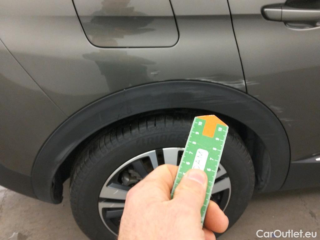  Peugeot  3008 PEUGEOT  Hybrid / 2016 / 5P / todoterreno 225 e-EAT8 Allure #26