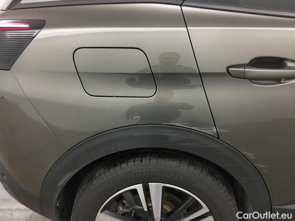  Peugeot  3008 PEUGEOT  Hybrid / 2016 / 5P / todoterreno 225 e-EAT8 Allure #1