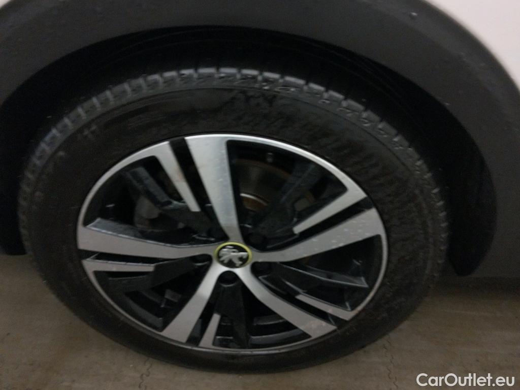  Peugeot  3008 PEUGEOT  / 2020 / 5P / todoterreno 1.5 BlueHDi 96kW (130CV) S&S GT #1