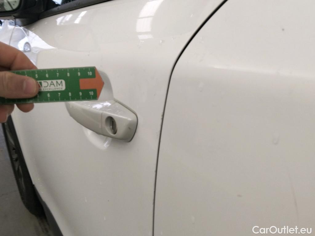  Peugeot  2008 PEUGEOT  / 2019 / 5P / todoterreno Active Pack BlueHDI 81kW (110CV) #2