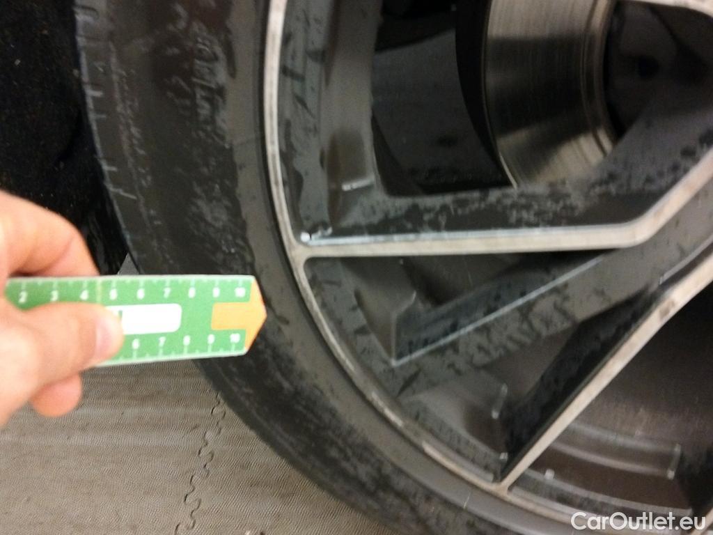  Audi  Q8 AUDI  / 2018 / 5P / todoterreno 50 TDI 210kW Black Line Plus quattro tip #11