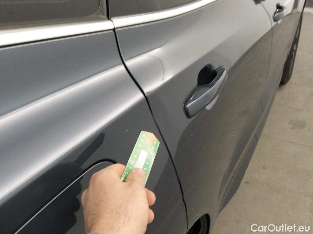  Volvo  XC60 VOLVO  / 2017 / 5P / todoterreno 2.0 B4 D Momentum Pro Auto #4