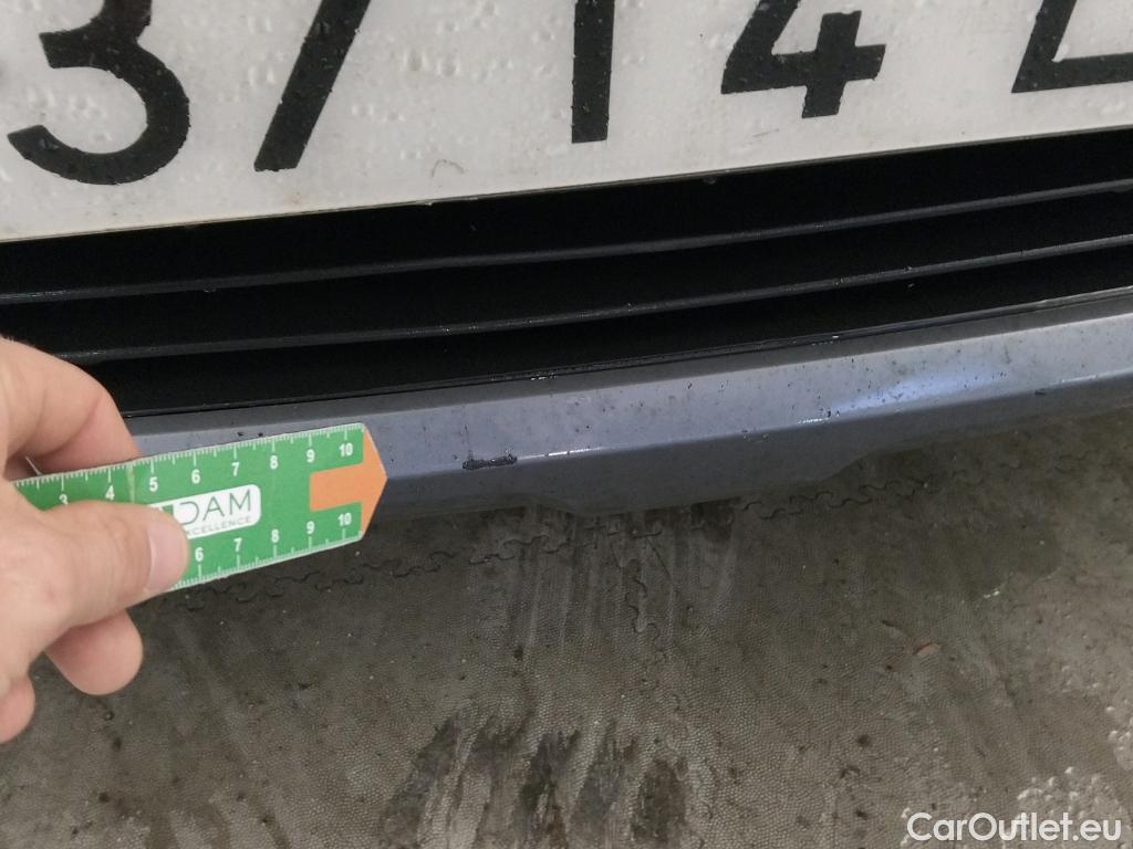  Renault  Kadjar RENAULT  / 2019 / 5P / crossover Zen GPF TCe 103kW (140CV) EDC #18