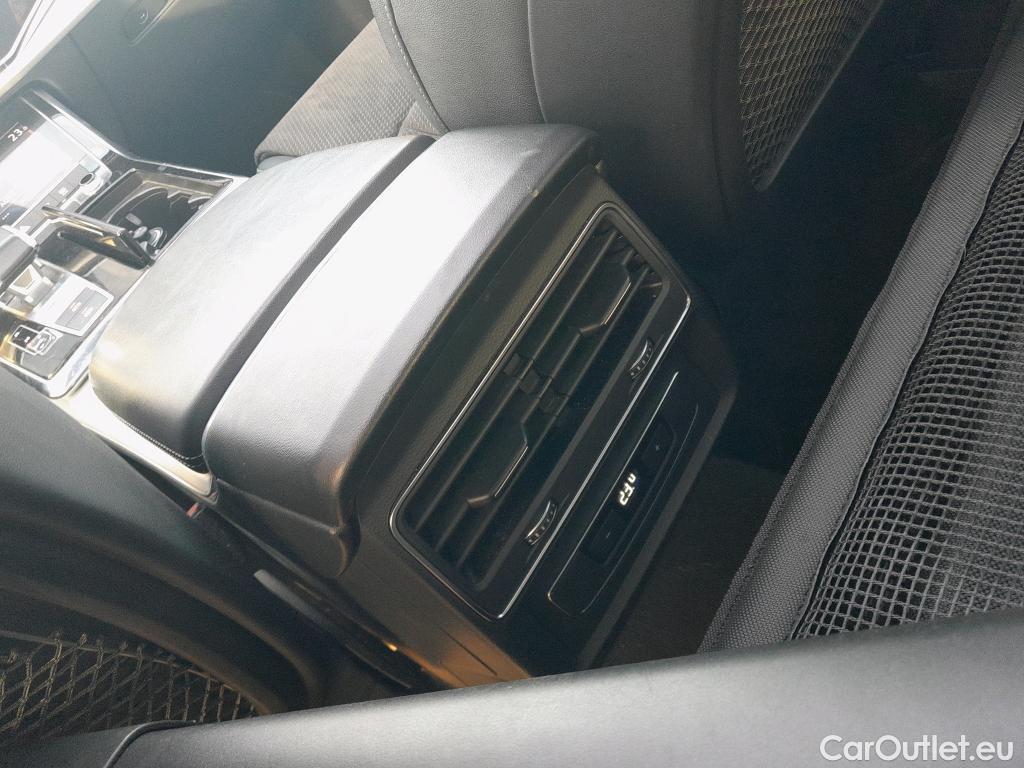  Audi  Q7 AUDI  / 2019 / 5P / todoterreno S line 55 TFSIe 280kW(381CV) quattro tip #1