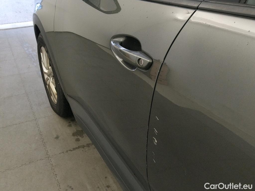  Peugeot  3008 PEUGEOT  / 2016 / 5P / todoterreno 1.5L BlueHDi 96kW (130CV) S&S Active (AC2) #15