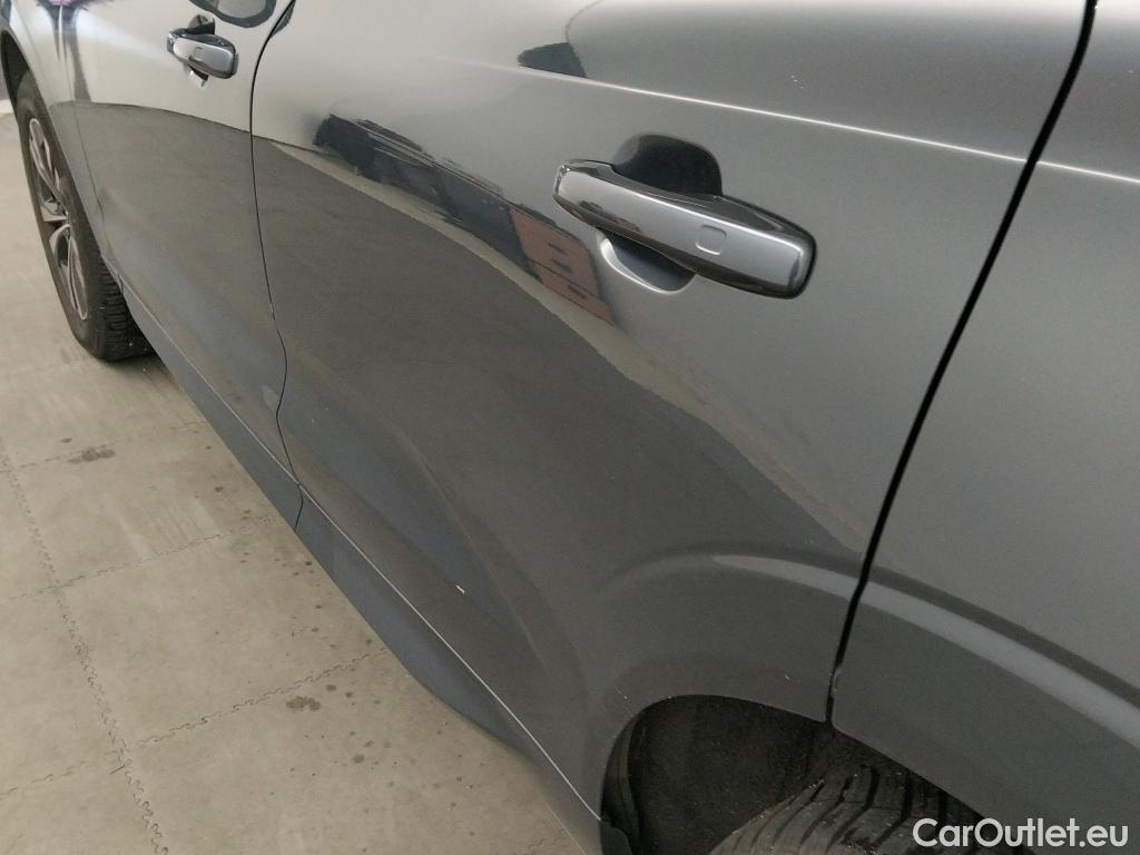  Volvo  XC60 VOLVO  / 2017 / 5P / todoterreno 2.0 B4 D Momentum Pro Auto #17