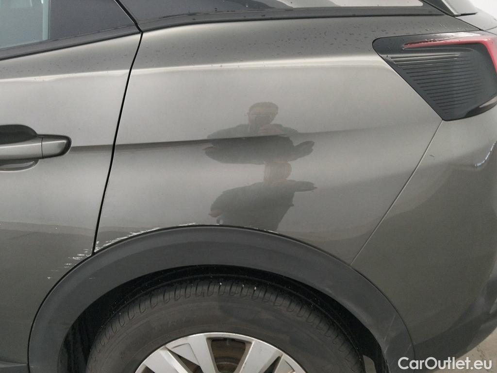  Peugeot  3008 PEUGEOT  / 2016 / 5P / todoterreno 1.5L BlueHDi 96kW (130CV) S&S Active (AC2) #3