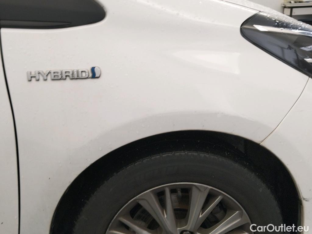  Toyota  Yaris TOYOTA  / 2017 / 5P / berlina con portón 1.5 100H Active #7