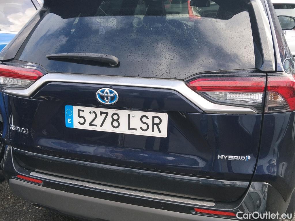  Toyota  RAV4 TOYOTA  / 2018 / 5P / todoterreno 2.5l 220H Style #8