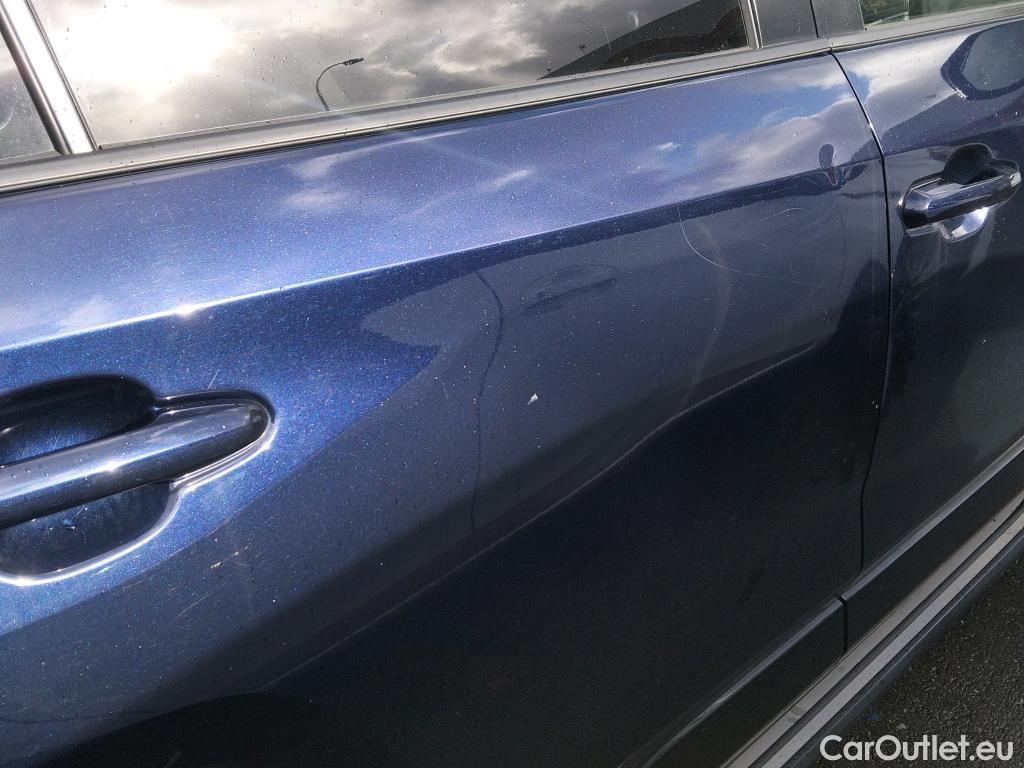  Toyota  RAV4 TOYOTA  / 2018 / 5P / todoterreno 2.5l 220H Style #1