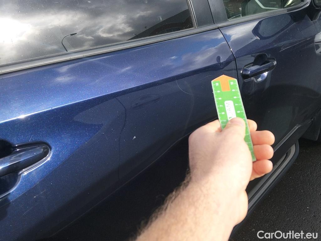  Toyota  RAV4 TOYOTA  / 2018 / 5P / todoterreno 2.5l 220H Style #2