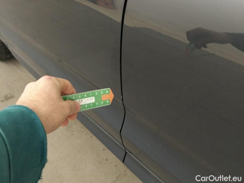  Volvo  XC60 VOLVO  / 2017 / 5P / todoterreno 2.0 B4 D Momentum Pro Auto #16