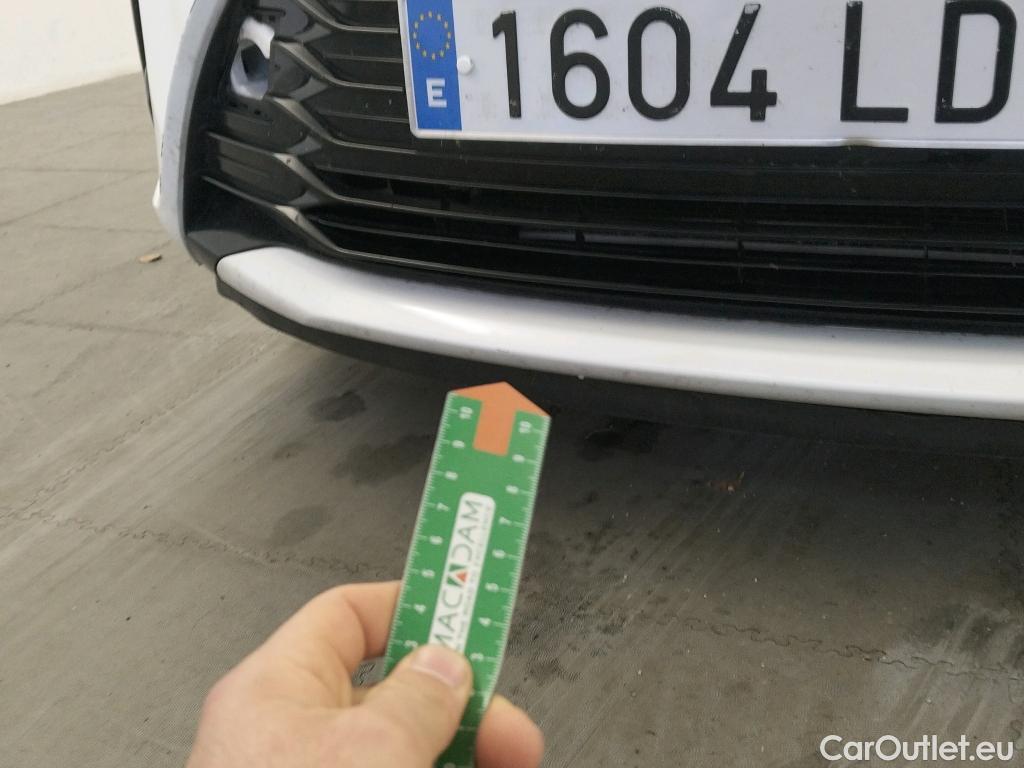  Toyota  Yaris TOYOTA  / 2017 / 5P / berlina con portón 1.5 100H Active #20