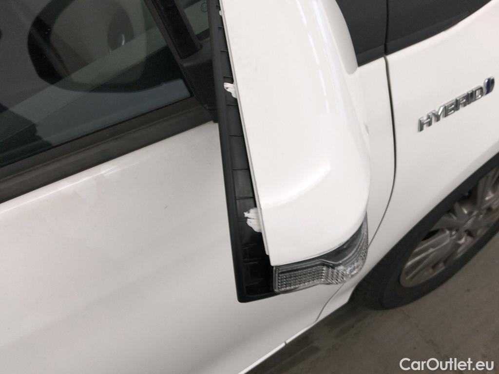  Toyota  Yaris TOYOTA  / 2017 / 5P / berlina con portón 1.5 100H Active #3