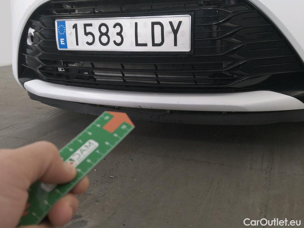  Toyota  Yaris TOYOTA  / 2017 / 5P / berlina con portón 1.5 100H Active #14