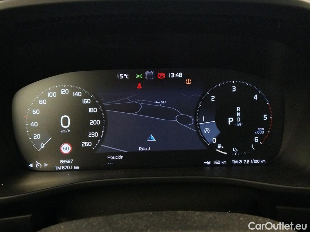  Volvo  XC 40 VOLVO XC40 / 2017 / 5P / todoterreno 2.0 D3 Inscription Auto #16