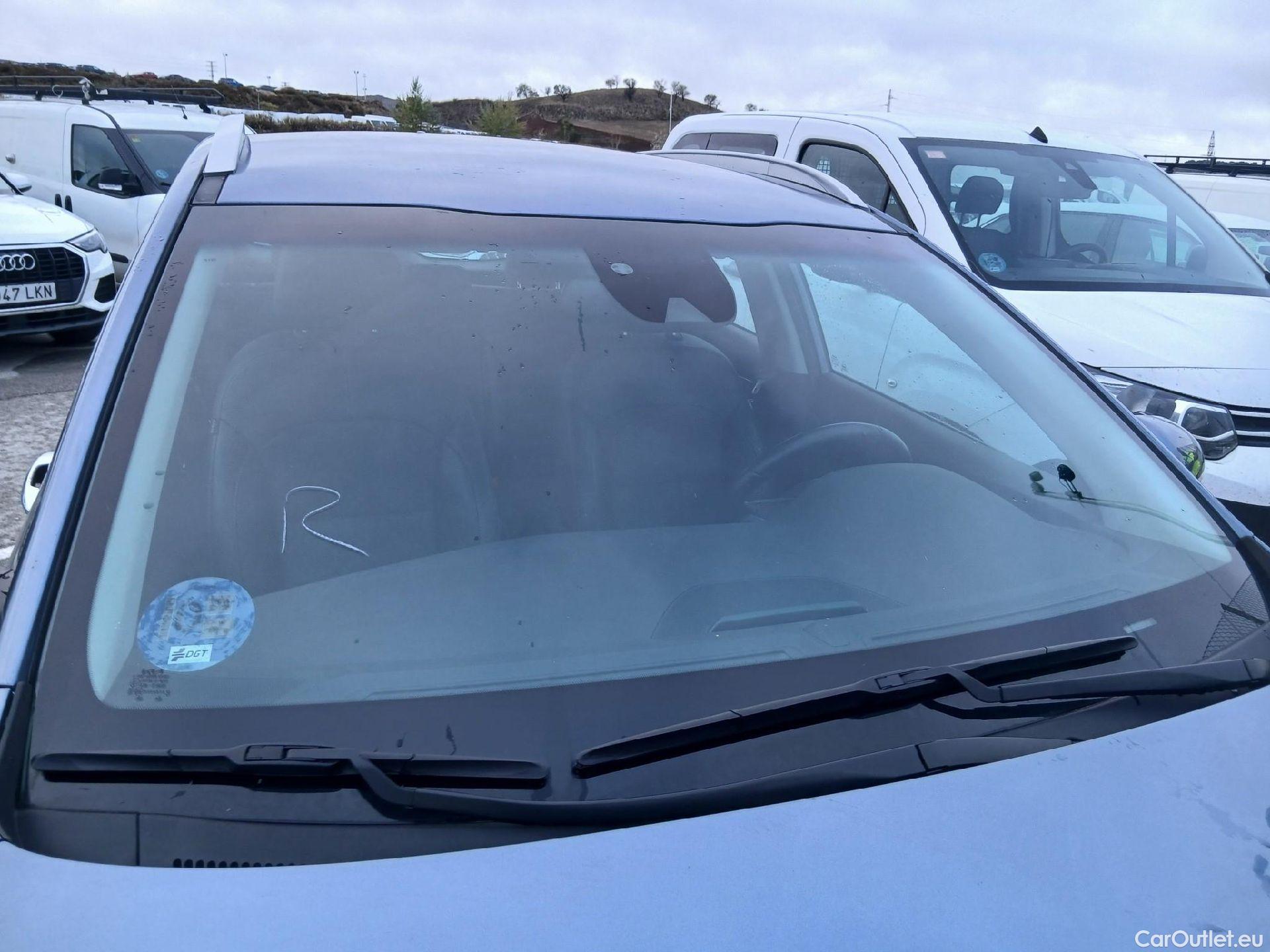  KIA  Niro KIA  / 2019 / 5P / crossover 1.6 GDi PHEV 104kW (141CV) Drive #11