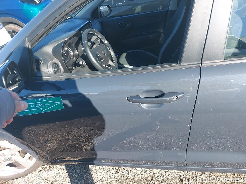  Hyundai  i10 HYUNDAI  / 2020 / 5P / berlina con portón 1.0 Klass #1