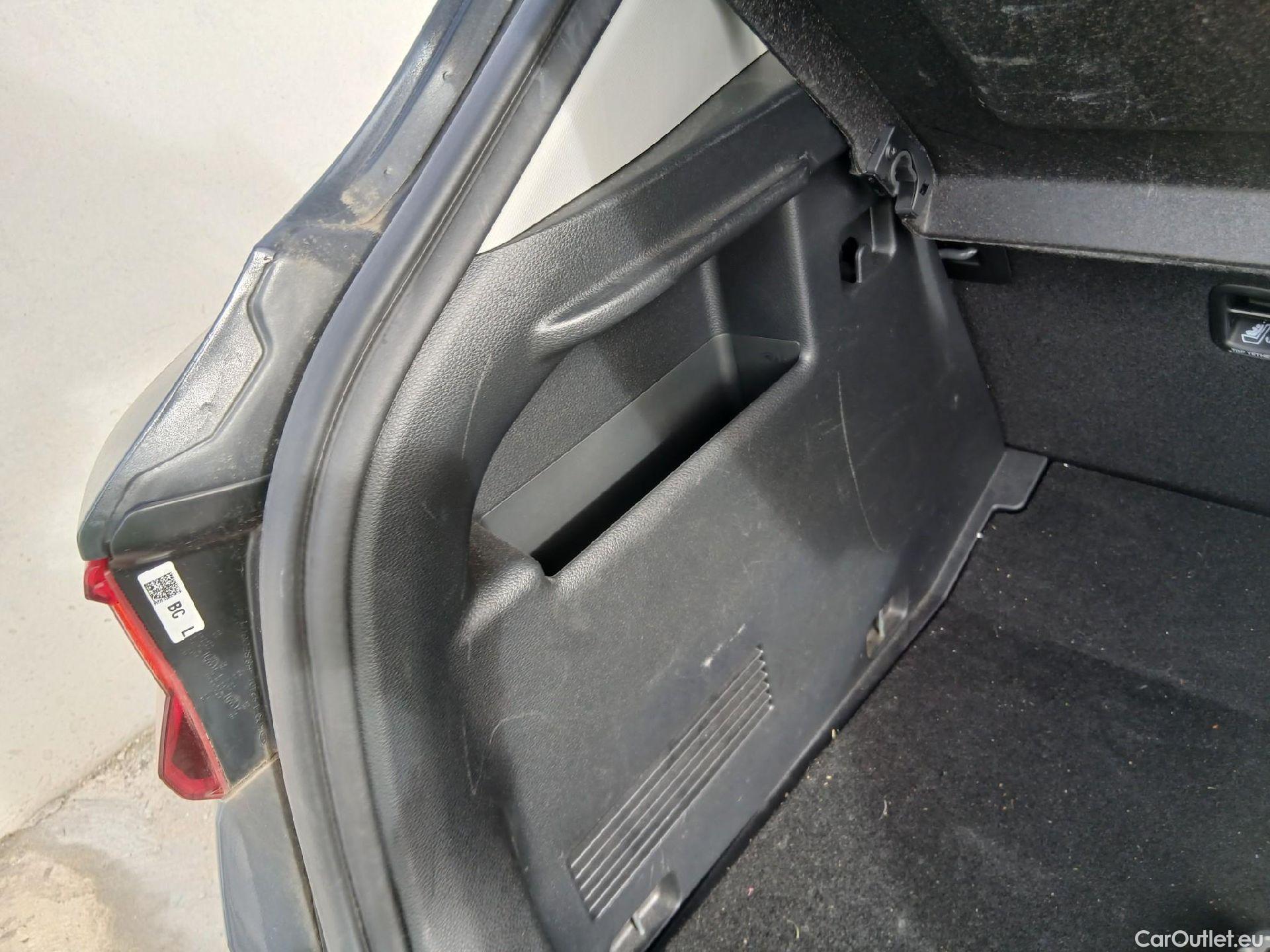  KIA  STONIC KIA  / 2017 / 5P / todoterreno 1.0 T-GDi 74kW (100CV) MHEV iMT Concept #28