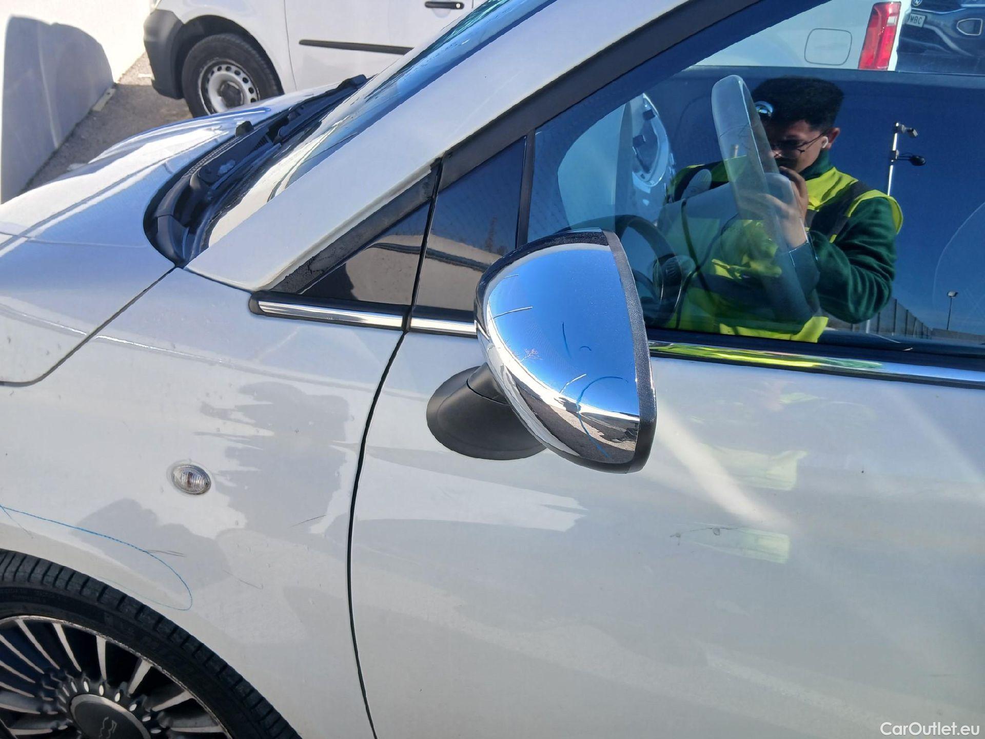  Fiat  500 FIAT  / 2015 / 3P / berlina con portón 1.2 8v 51kW (69CV) Mirror Fleet(SP) #19