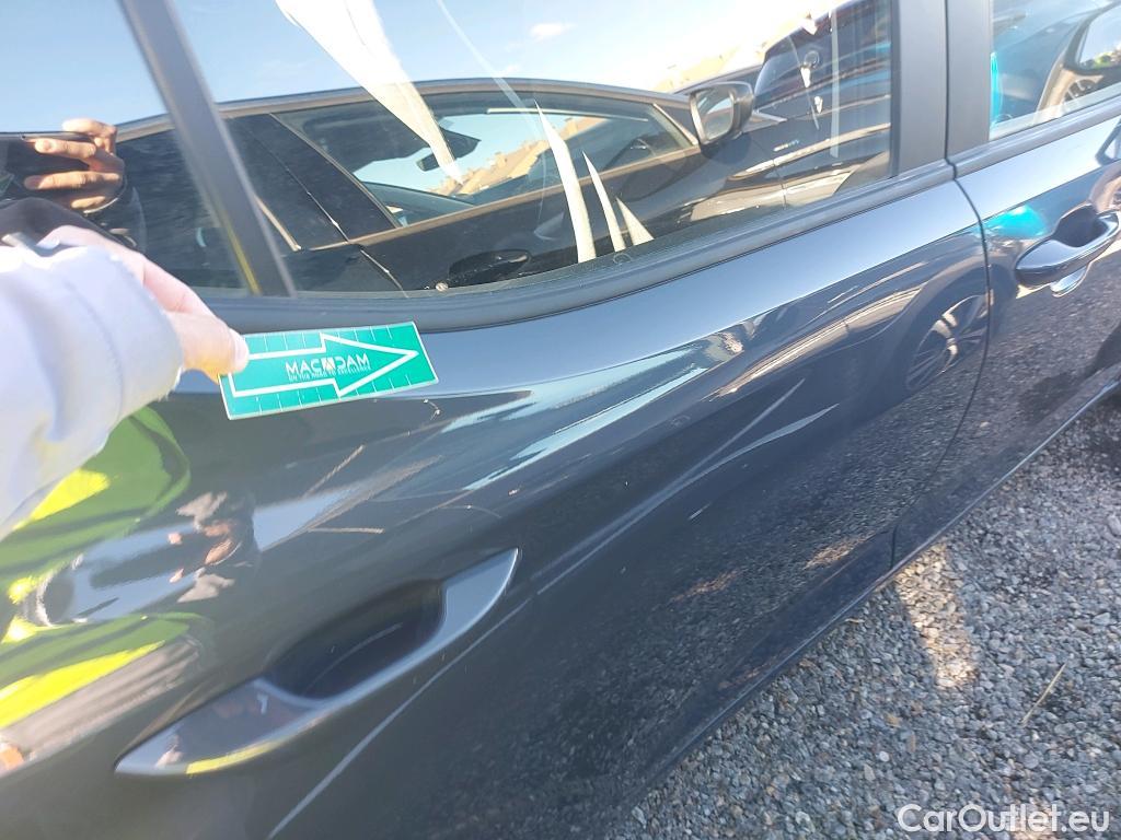  Hyundai  i10 HYUNDAI  / 2020 / 5P / berlina con portón 1.0 Klass #11