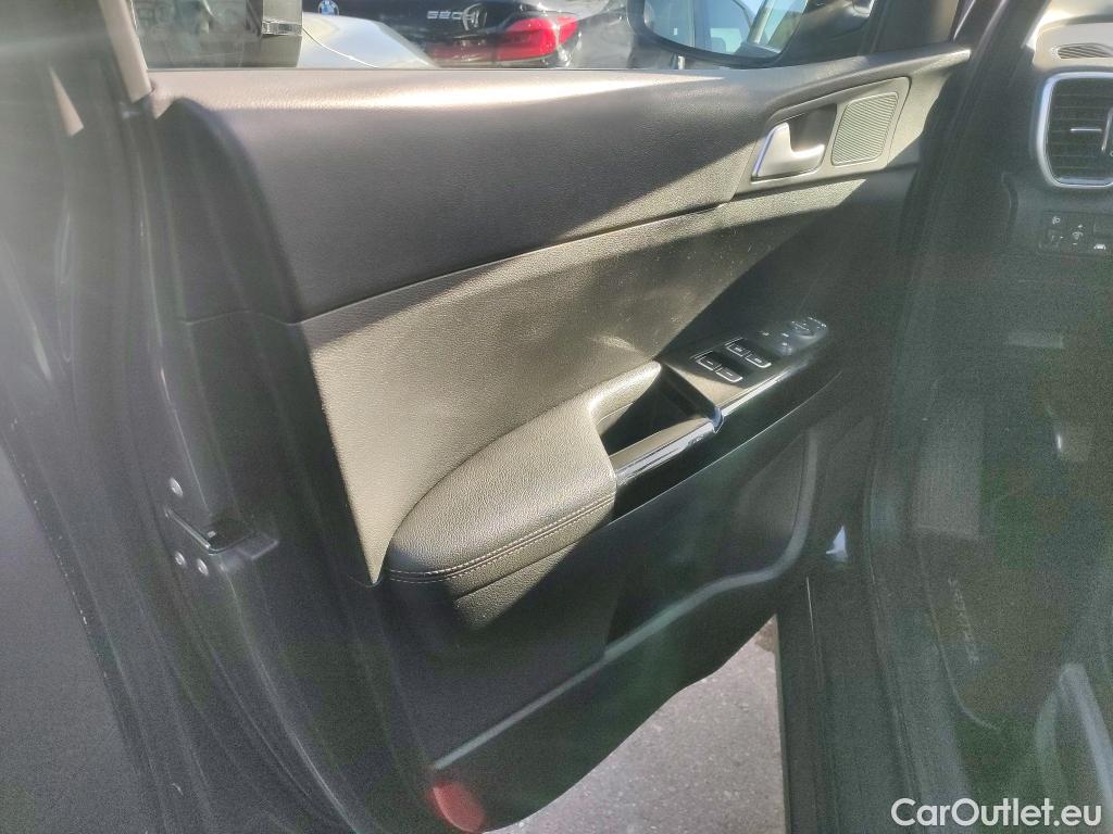  KIA  Sportage KIA  1.6MHEV Drive 100kW(136CV) 4x2(Crist Tintados)(CX) #21