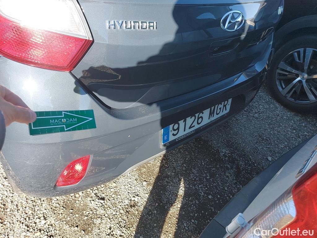  Hyundai  i10 HYUNDAI  / 2020 / 5P / berlina con portón 1.0 Klass #6