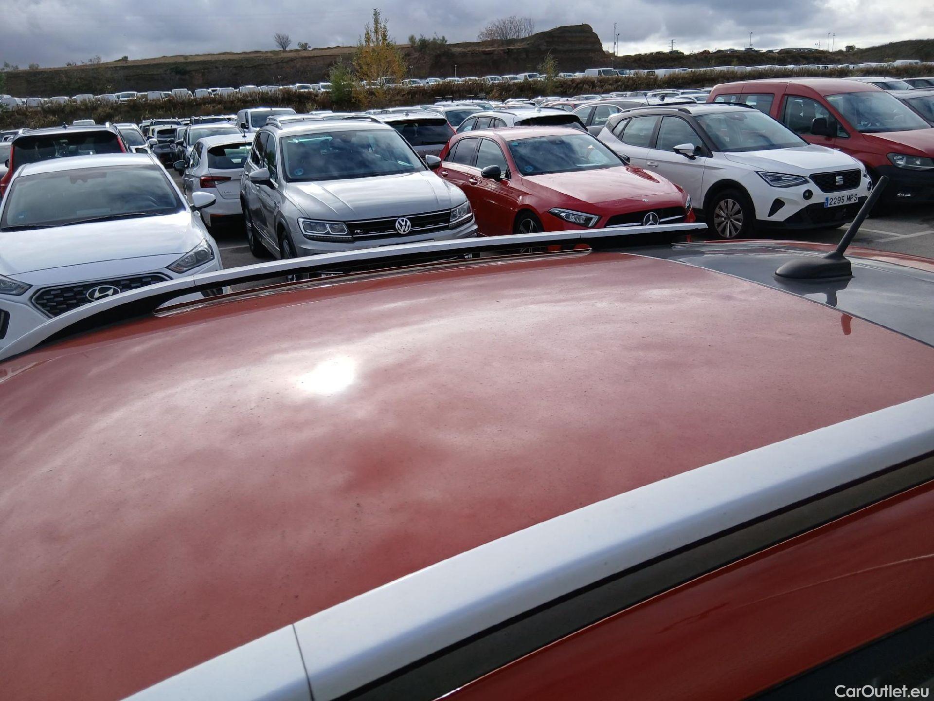  KIA  STONIC KIA  / 2017 / 5P / todoterreno 1.0 T-GDi 74kW (100CV) MHEV iMT Concept #14