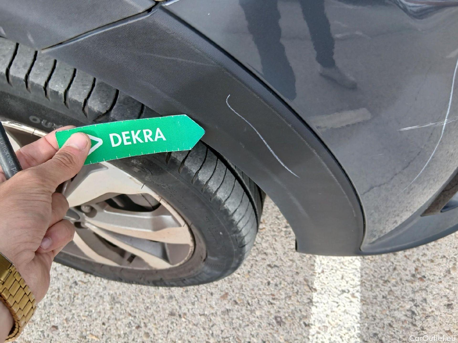  KIA  STONIC KIA  / 2017 / 5P / todoterreno 1.0 T-GDi 74kW (100CV) MHEV iMT Concept #9