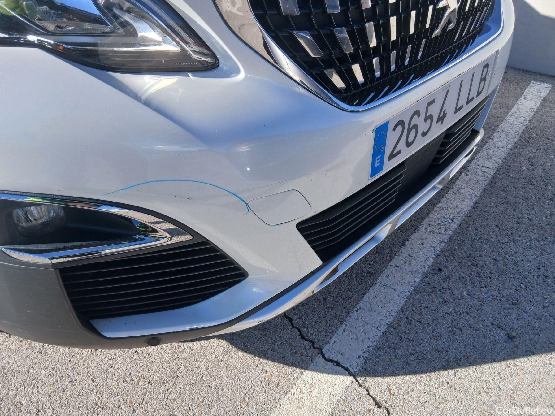  Peugeot  3008 PEUGEOT  Hybrid / 2016 / 5P / todoterreno 225 e-EAT8 Allure #17