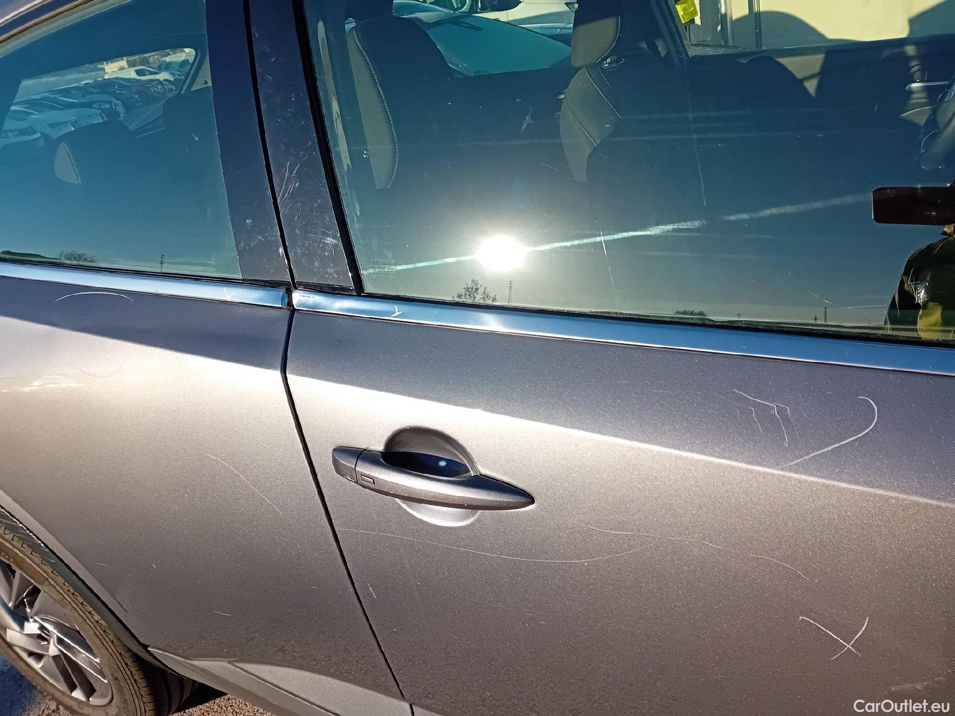  Nissan  Qashqai NISSAN  / 2021 / 5P / todoterreno DIG-T 116kW (158CV) mHEV Xtronic Acenta (AC) #36