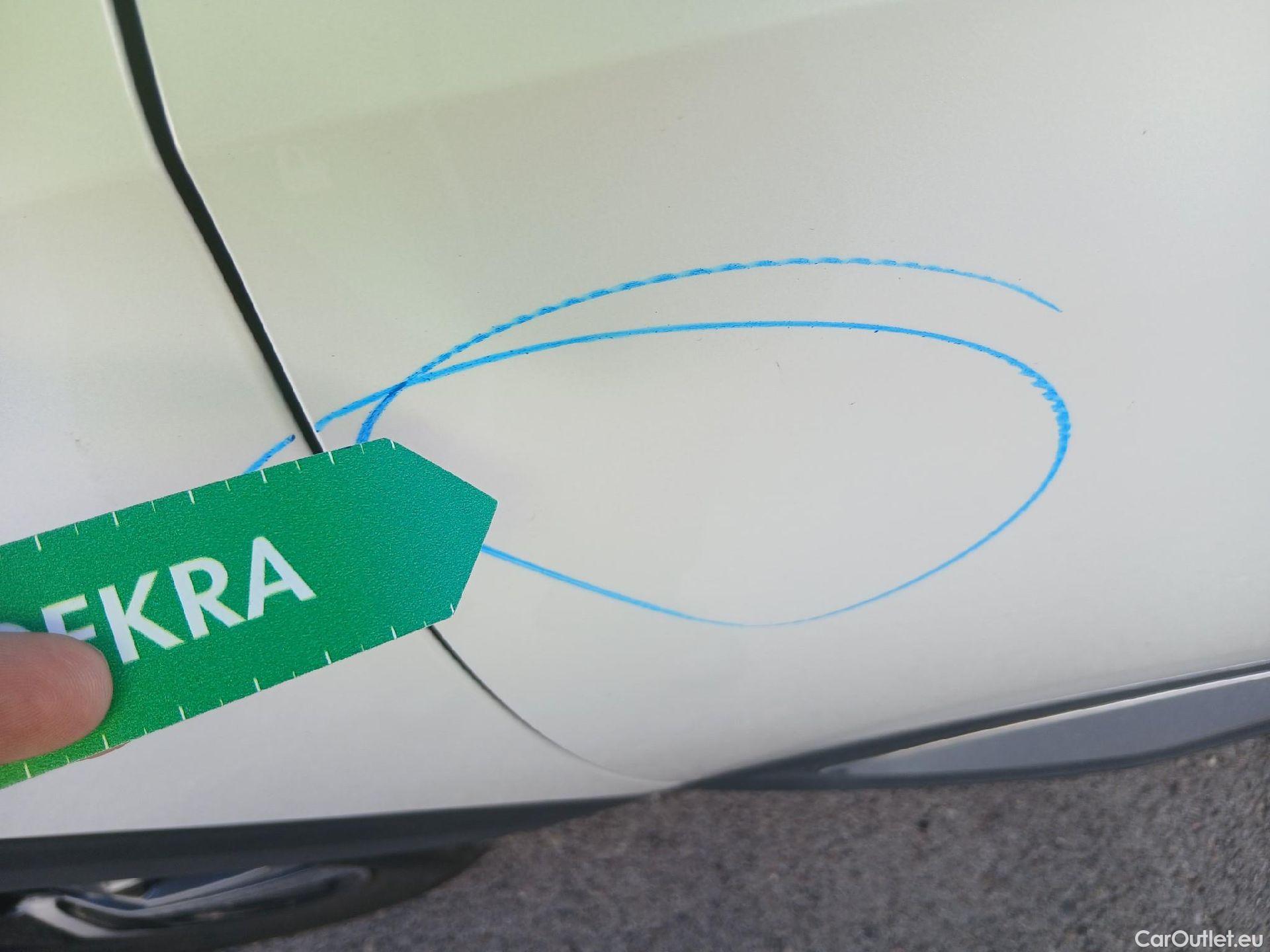  Peugeot  3008 PEUGEOT  Hybrid / 2016 / 5P / todoterreno 225 e-EAT8 Allure #18