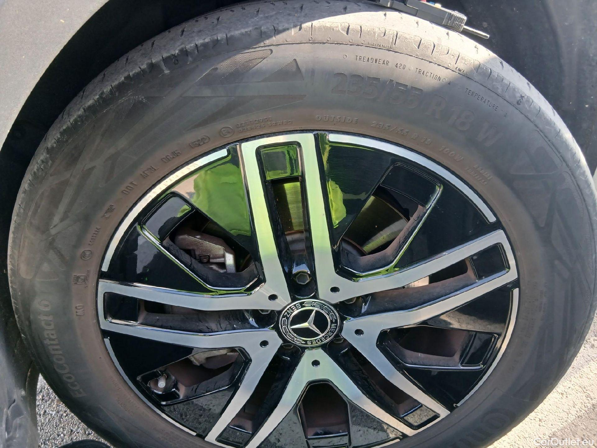  Mercedes  GLA MERCEDES-BENZ  / 2020 / 5P / todoterreno  250 e #1