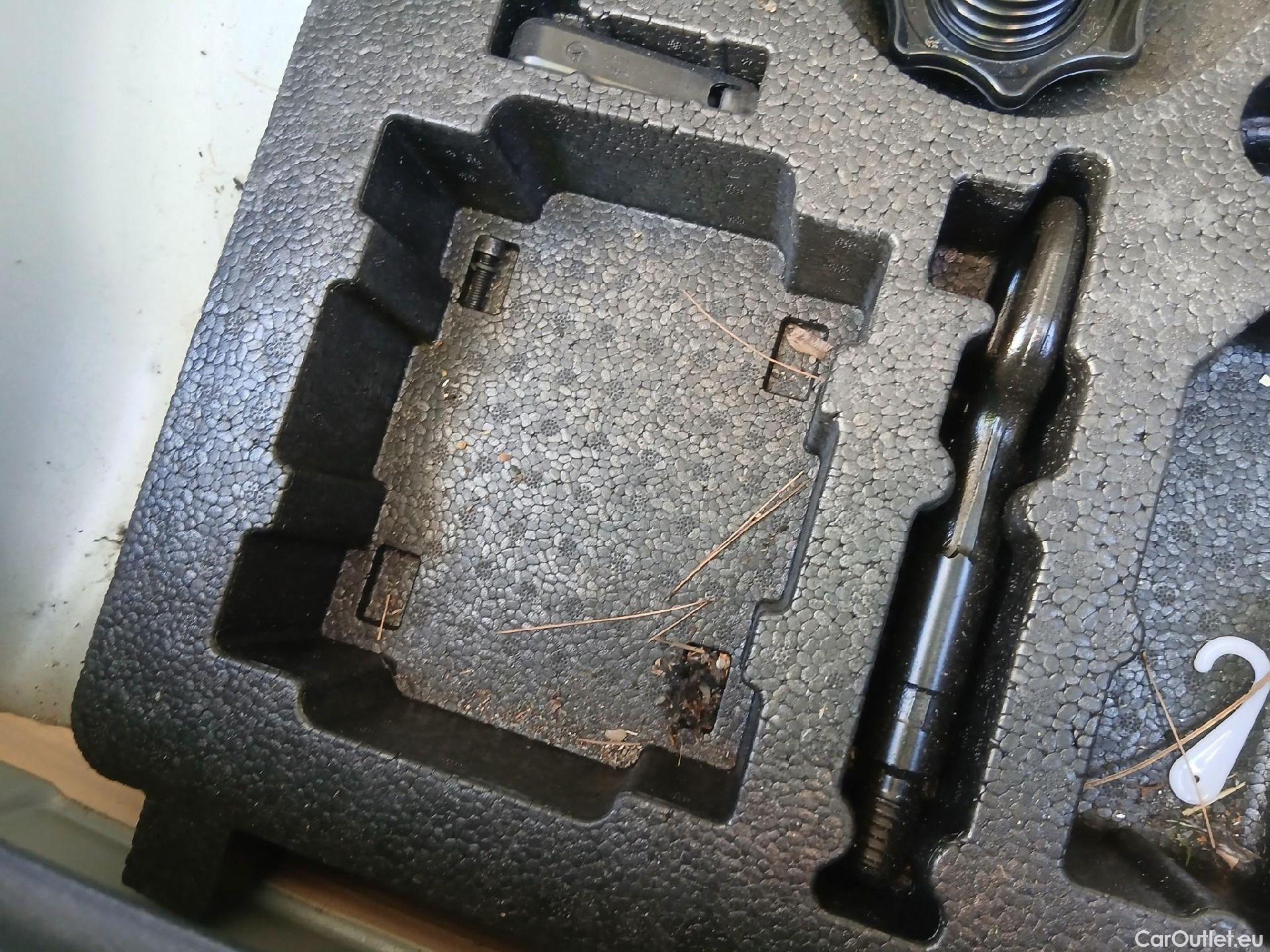  Seat  Leon SEAT Nuevo León / 2020 / 5P / familiar SP 1.5 TSI 96kW S&S Style Go(SP) #1