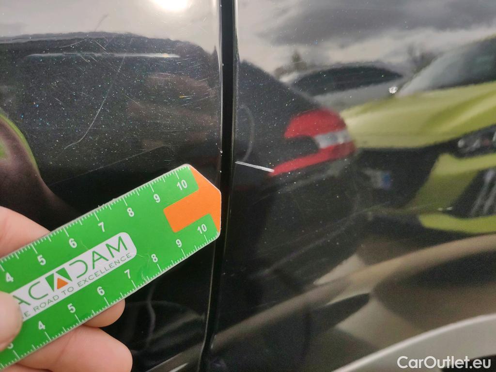  Renault  Kadjar RENAULT  / 2019 / 5P / crossover Intens Blue dCi 85kW (115CV) #19