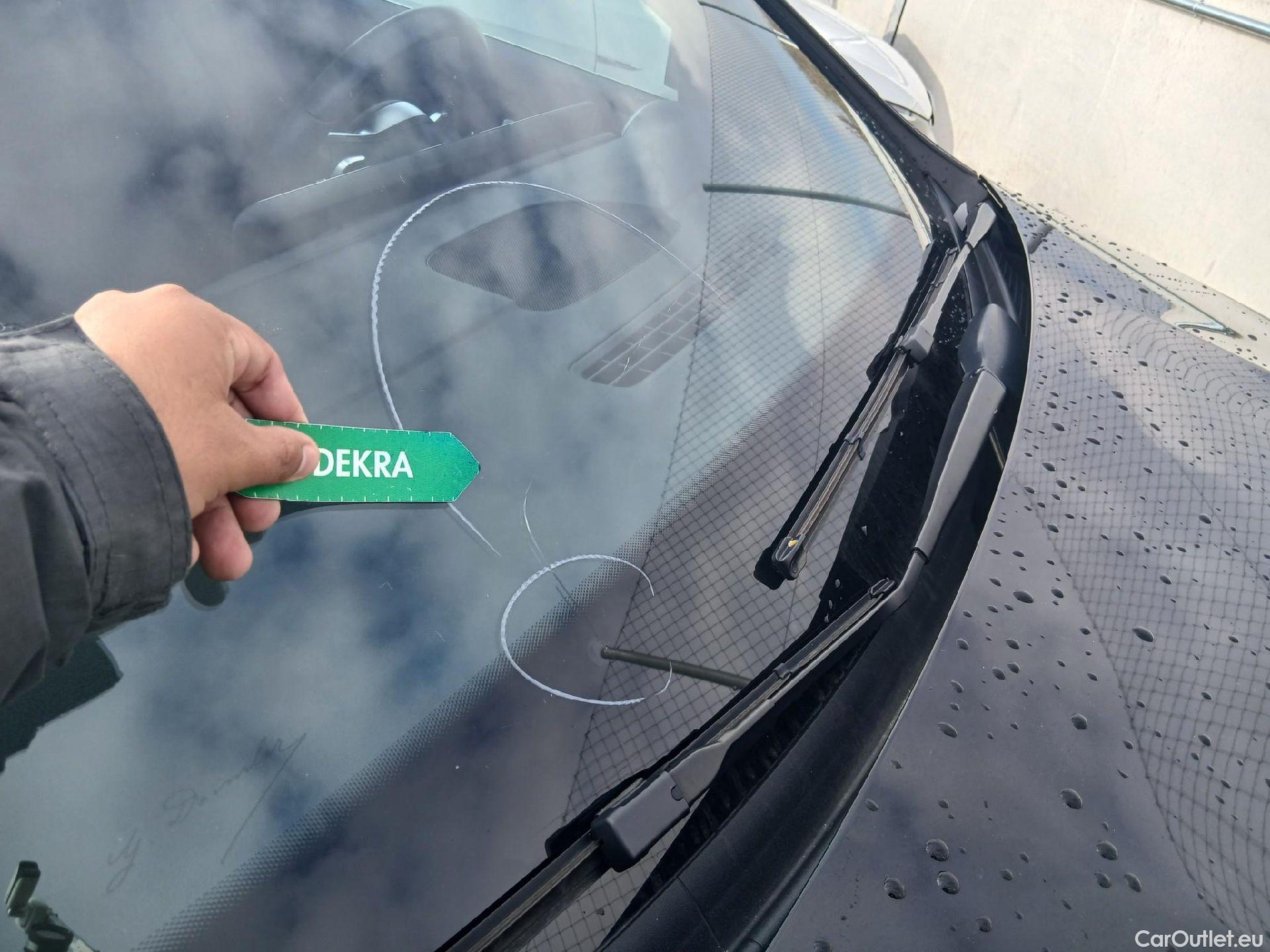  Mercedes  GLA MERCEDES-BENZ  / 2020 / 5P / todoterreno  200 D #8