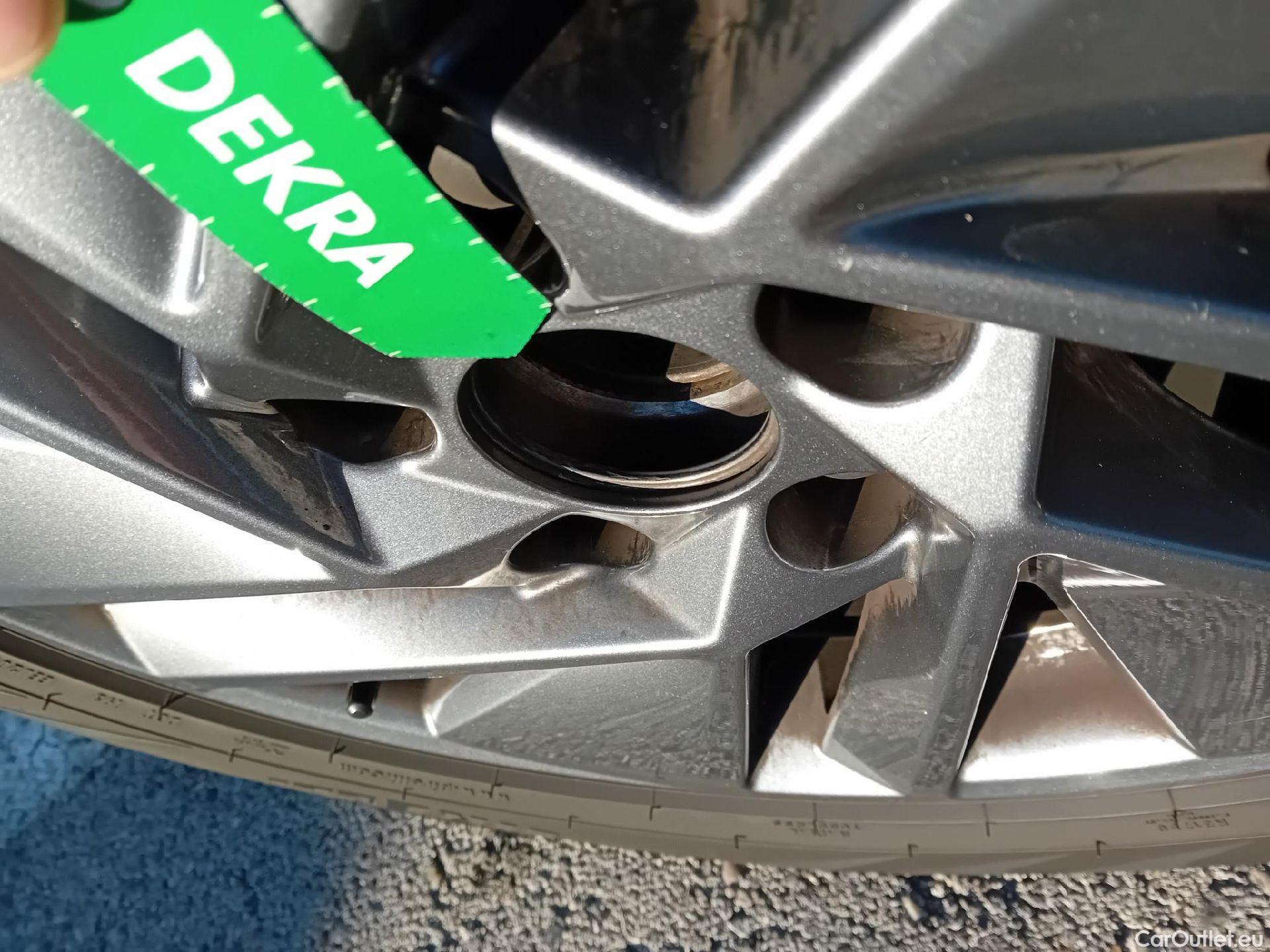  Nissan  Qashqai NISSAN  / 2021 / 5P / todoterreno DIG-T 116kW (158CV) mHEV Xtronic Acenta (AC) #29