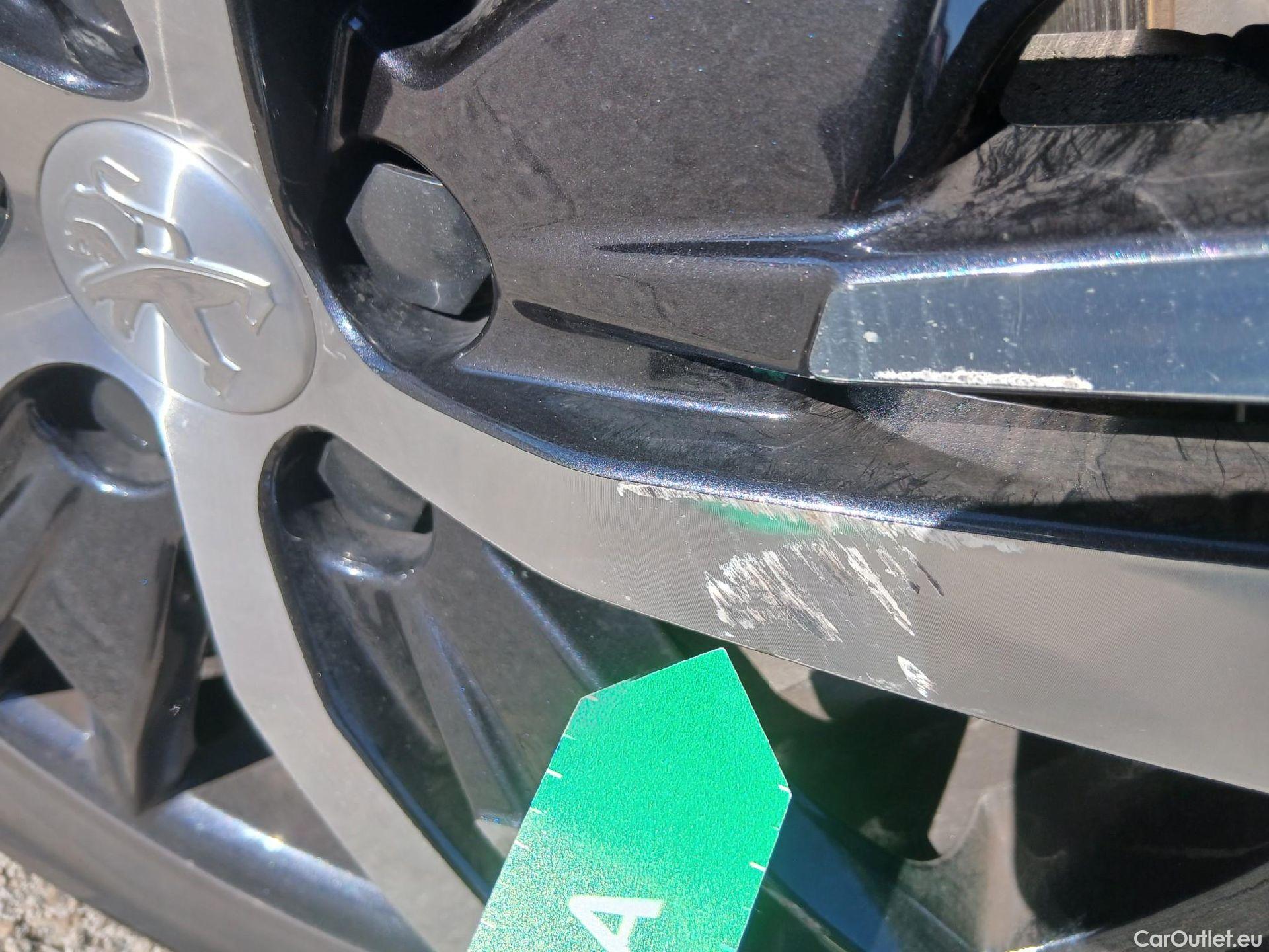  Peugeot  3008 PEUGEOT  Hybrid / 2016 / 5P / todoterreno 225 e-EAT8 Allure #11