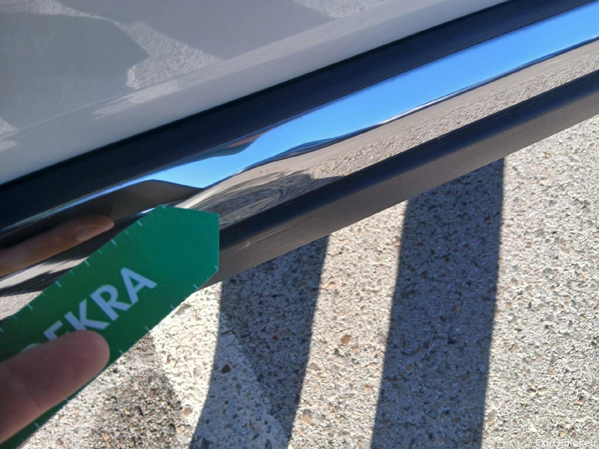  Peugeot  3008 PEUGEOT  Hybrid / 2016 / 5P / todoterreno 225 e-EAT8 Allure #34