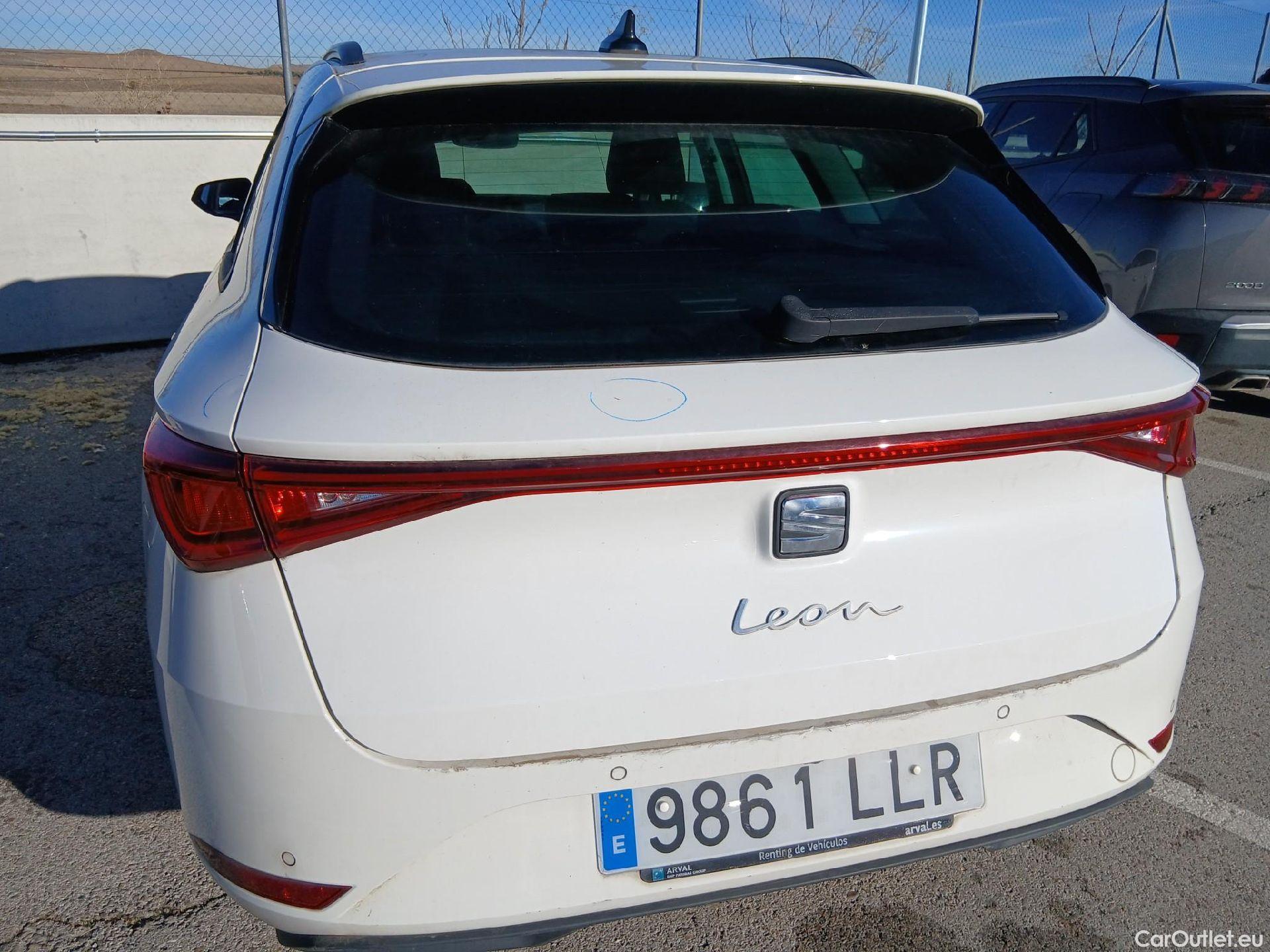  Seat  Leon SEAT Nuevo León / 2020 / 5P / familiar SP 1.5 TSI 96kW S&S Style Go(SP) #29