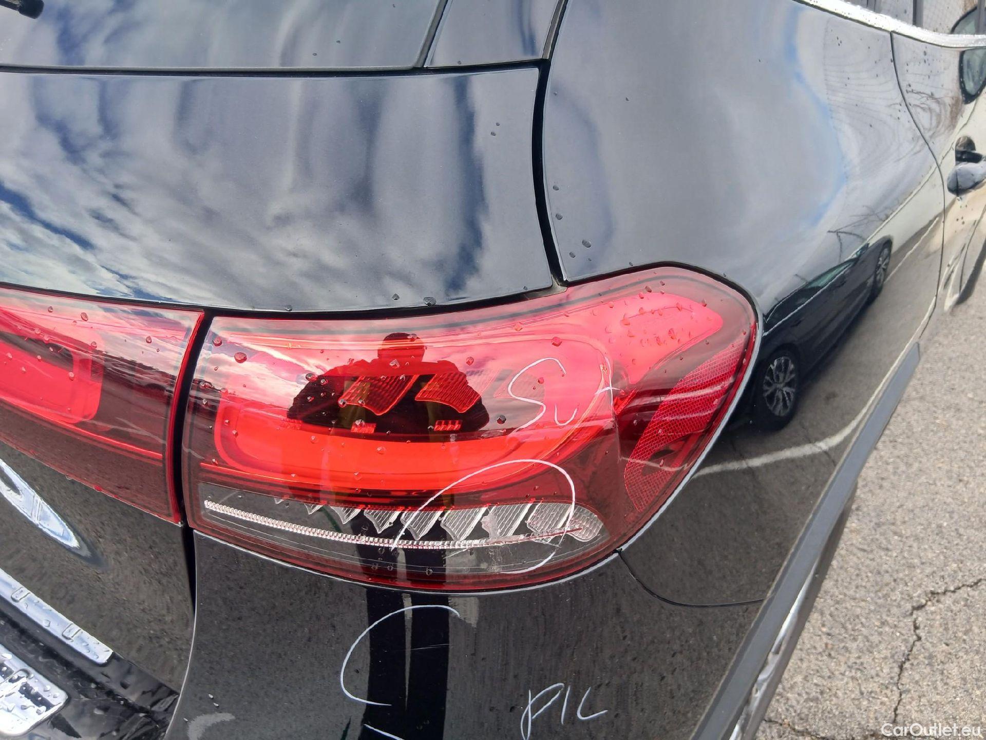  Mercedes  GLA MERCEDES-BENZ  / 2020 / 5P / todoterreno  200 D #17