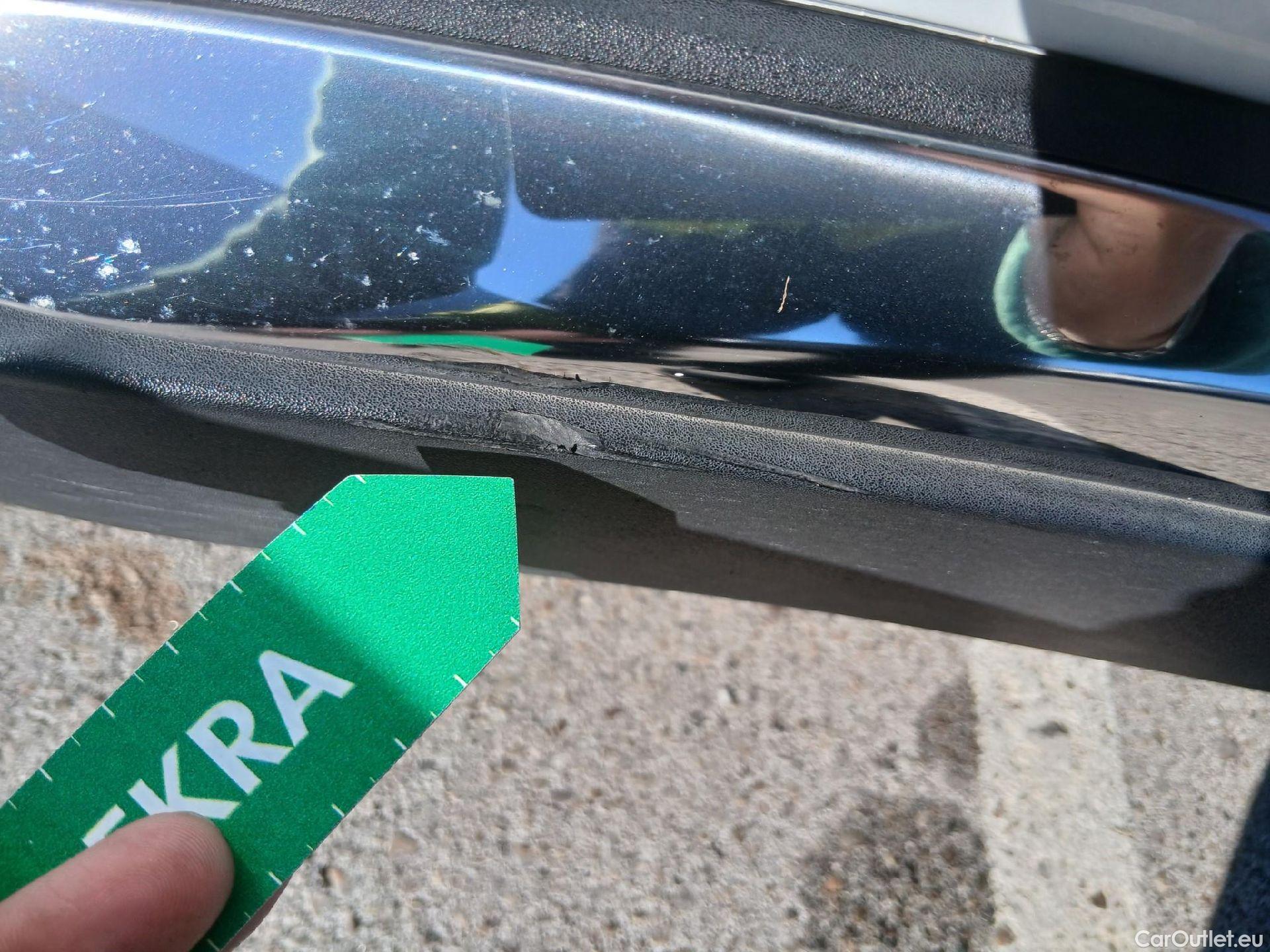  Peugeot  3008 PEUGEOT  Hybrid / 2016 / 5P / todoterreno 225 e-EAT8 Allure #32