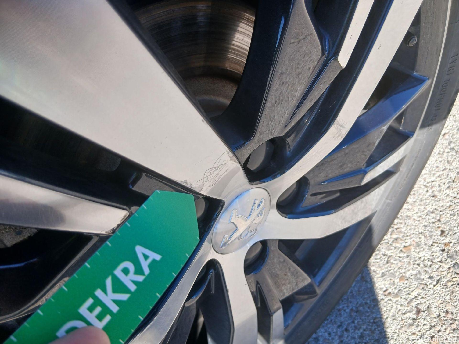  Peugeot  3008 PEUGEOT  Hybrid / 2016 / 5P / todoterreno 225 e-EAT8 Allure #10