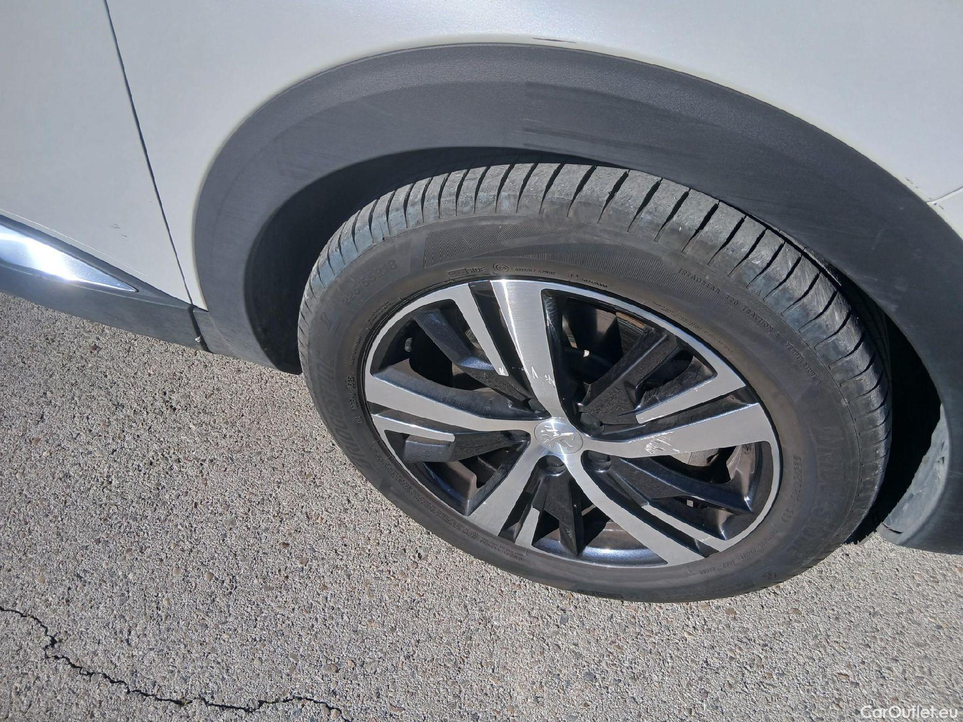  Peugeot  3008 PEUGEOT  Hybrid / 2016 / 5P / todoterreno 225 e-EAT8 Allure #12