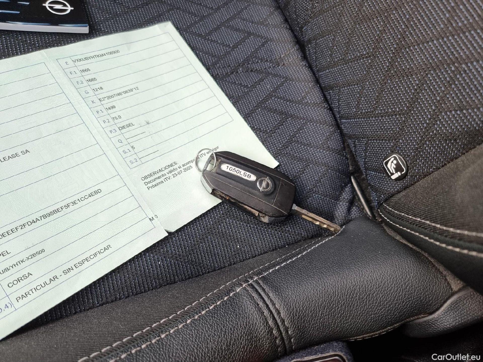  Opel  Corsa OPEL  / 2019 / 5P / berlina con portón 1.5D DT 74kW (100CV) Elegance (AC2) #1