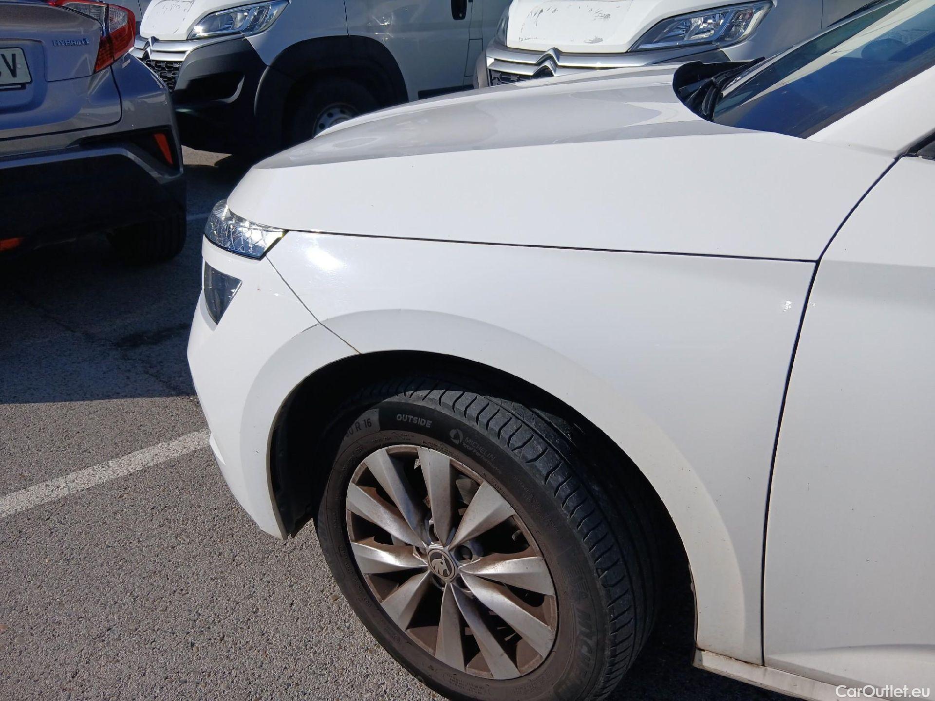  Skoda  KAMIQ SKODA  1.0 TSI 81kW (110CV) DSG Ambition (CX) #13