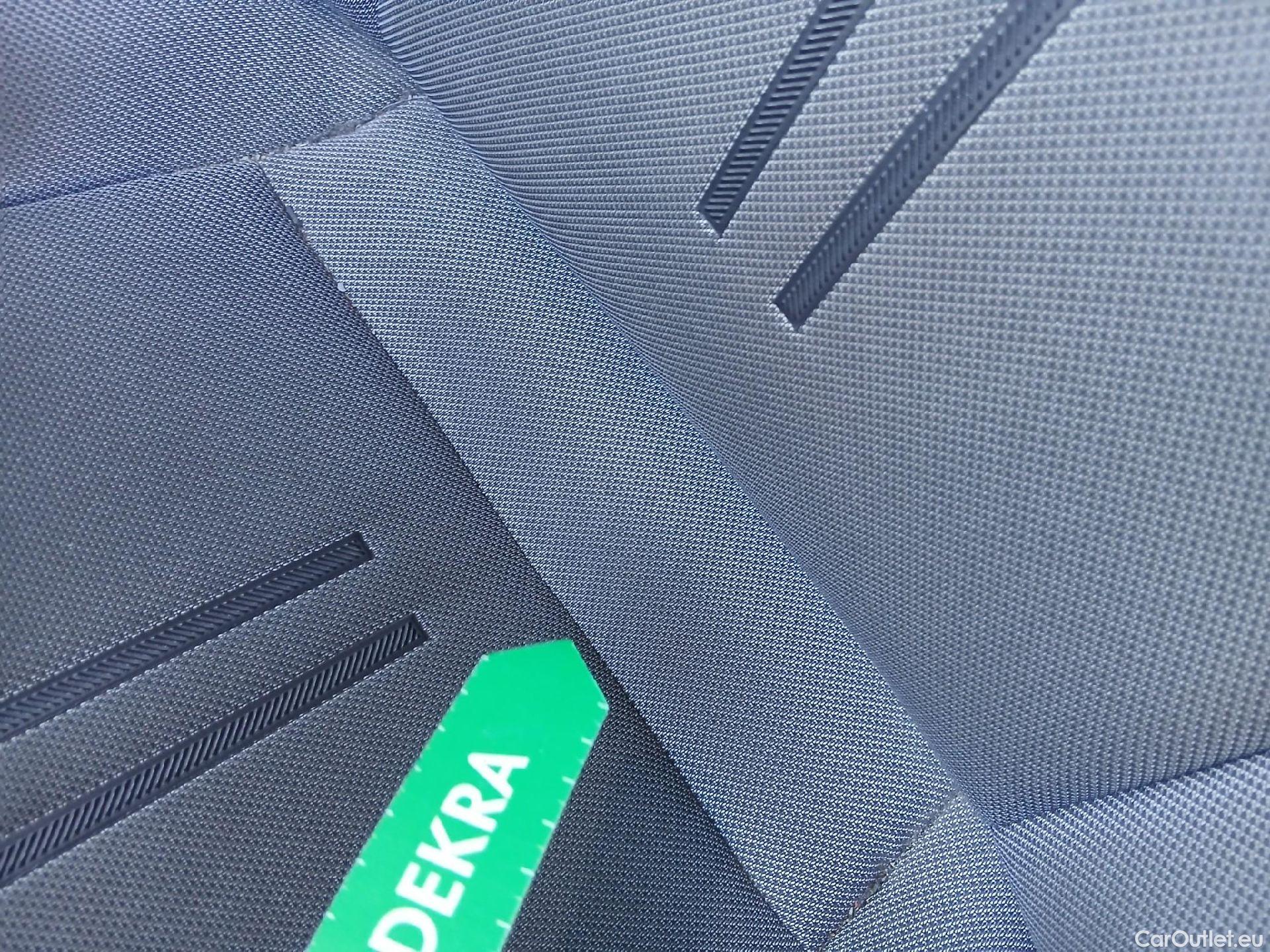  Seat  Leon SEAT Nuevo León / 2020 / 5P / familiar SP 1.5 TSI 96kW S&S Style Go(SP) #63