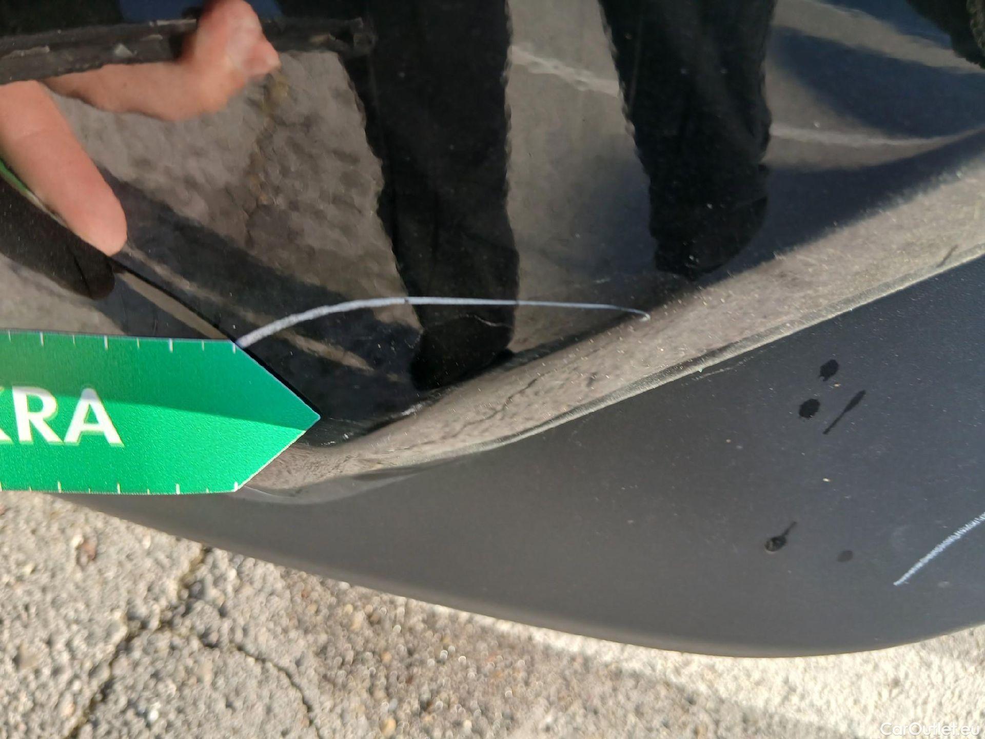  Toyota  RAV4 TOYOTA  / 2018 / 5P / todoterreno 2.5l 220H Advance #32